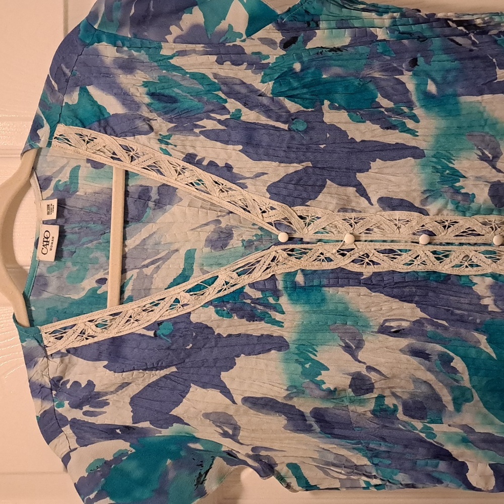 Top - Picture 2 of 3